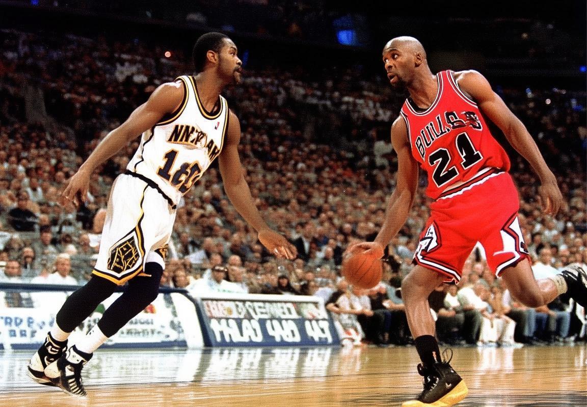 1997年乔丹与米勒巅峰对决：公牛VS步行者经典战役回顾(图1)
