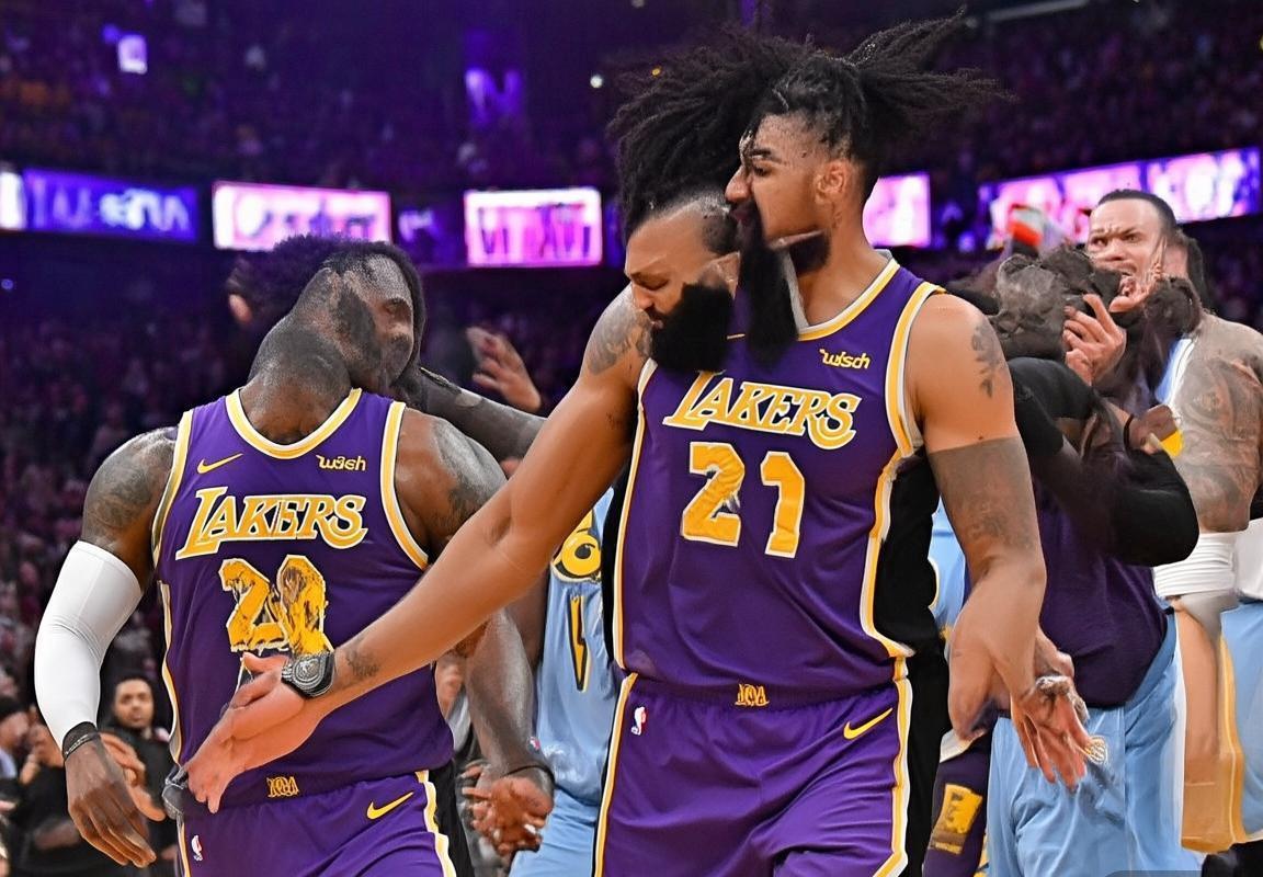 湖人险胜掘金晋级总决赛：詹姆斯戴维斯双星领航(图1)